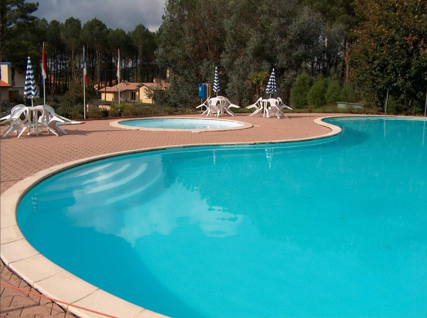 Jolie Maison De Vacances Avec Terrasse Et Jardin Saint-Julien-en-Born Dış mekan fotoğraf