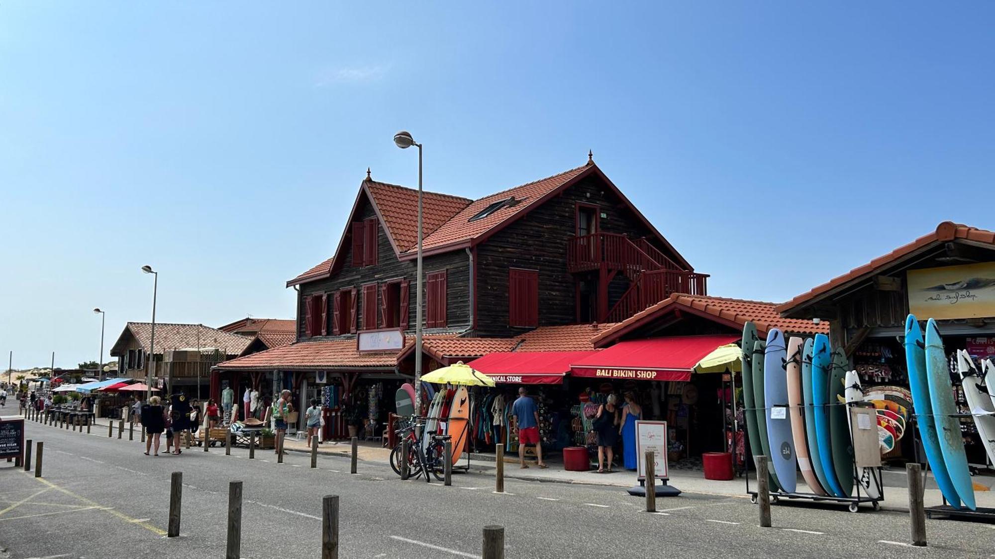 Jolie Maison De Vacances Avec Terrasse Et Jardin Saint-Julien-en-Born Dış mekan fotoğraf